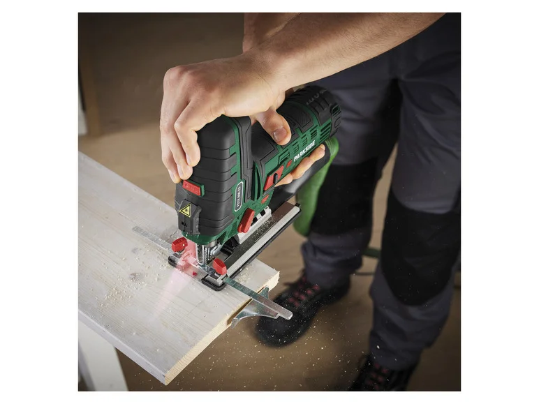 PARKSIDE® Scie sauteuse pendulaire PSTK 800 D3. 800 W