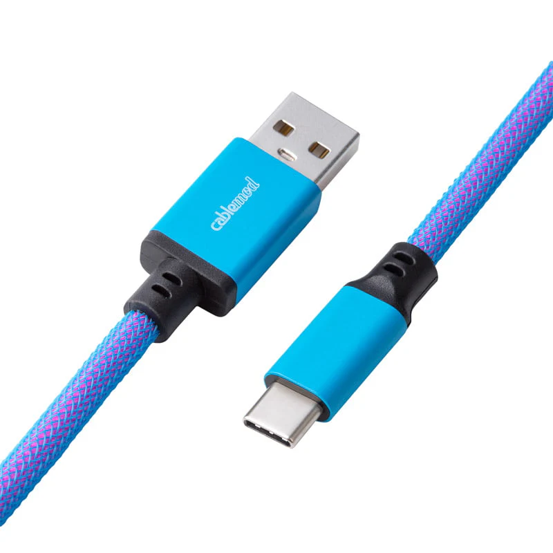 CableMod Pro Spiraltastaturkabel USB A auf USB Typ C. Galaxy Blue – 150 cm